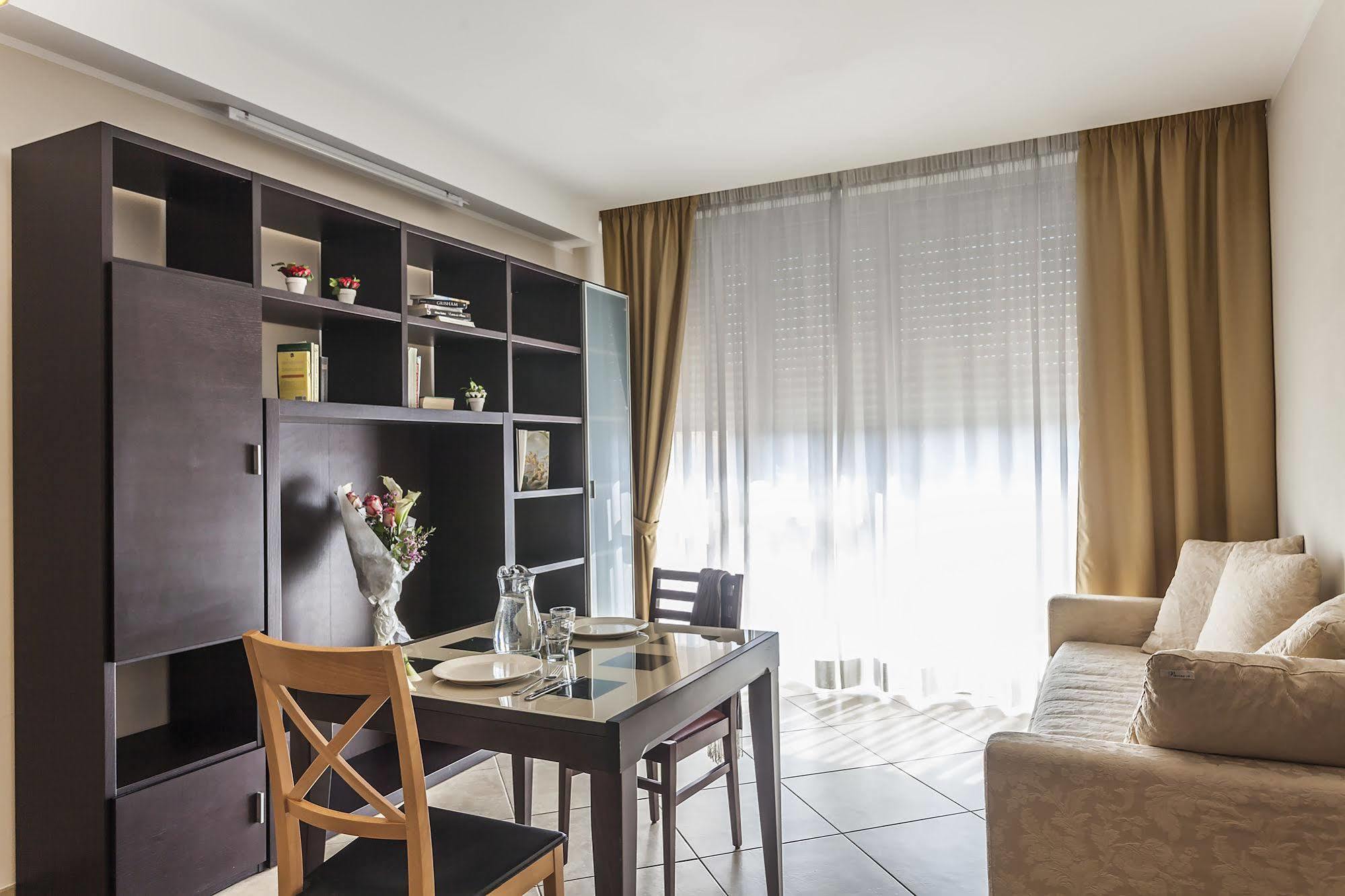 Aparthotel Anghel Siena Exteriör bild