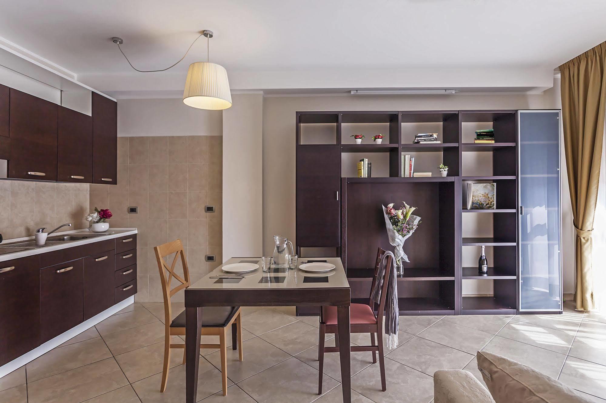 Aparthotel Anghel Siena Exteriör bild