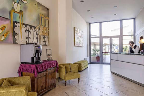 Aparthotel Anghel Siena Exteriör bild