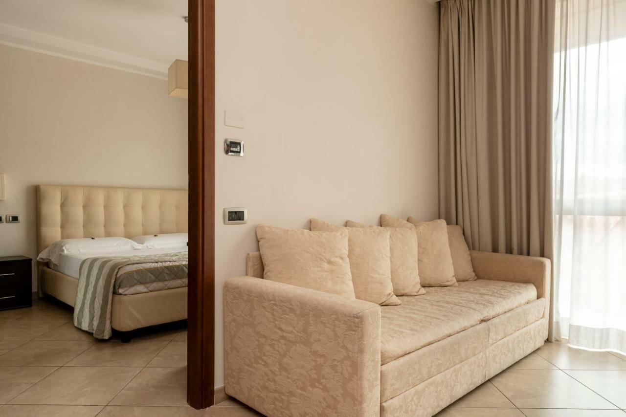 Aparthotel Anghel Siena Exteriör bild