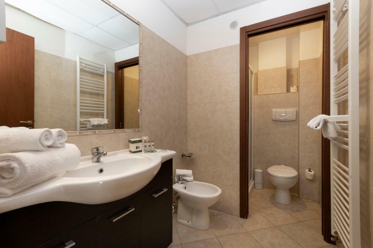 Aparthotel Anghel Siena Exteriör bild