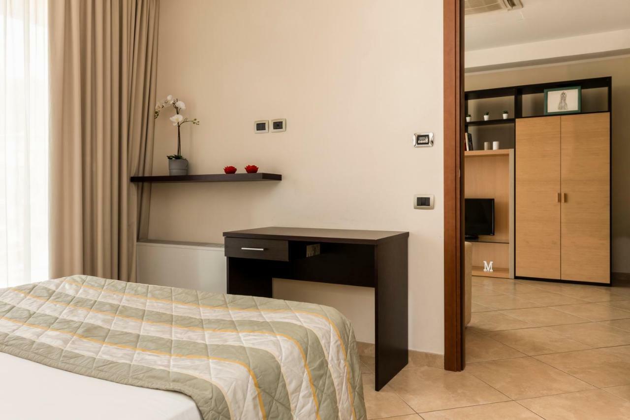 Aparthotel Anghel Siena Exteriör bild